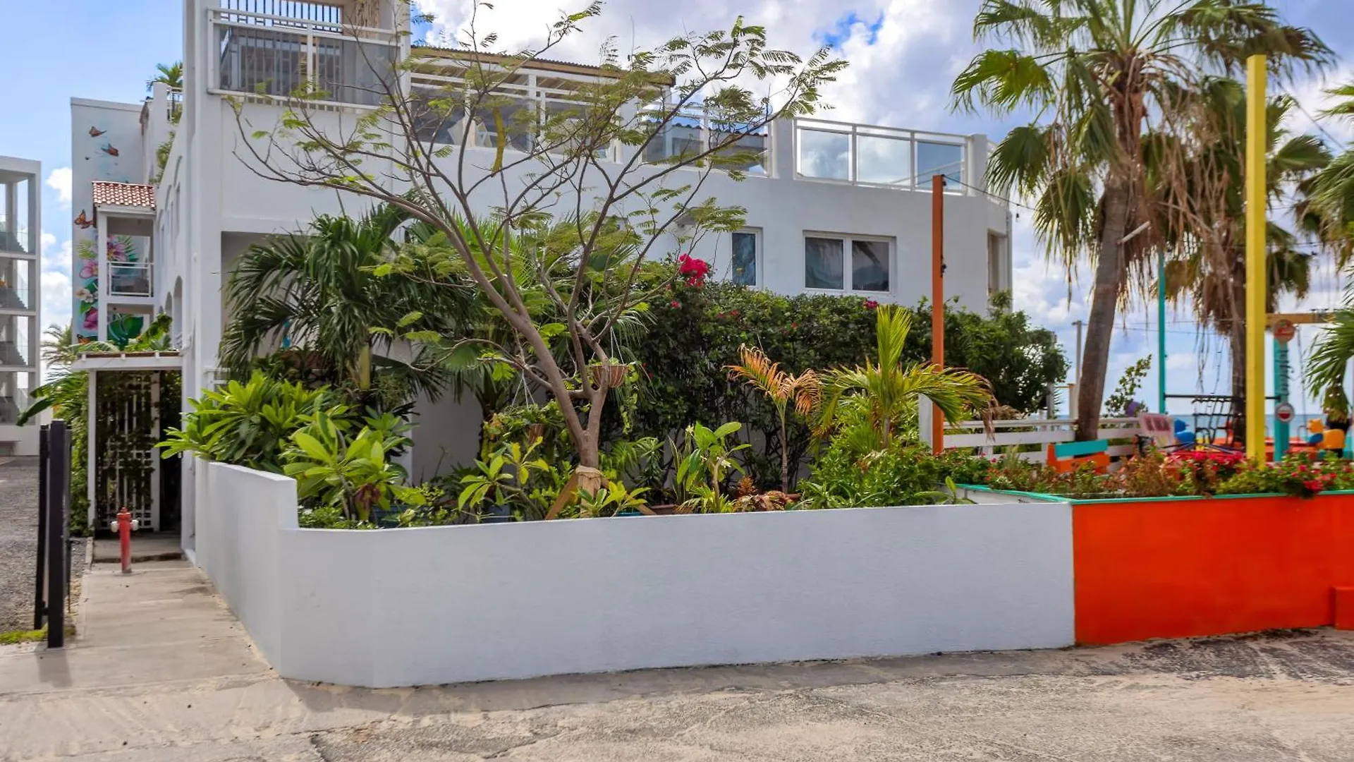 Maho Beach House - Luxe Studio - Ocean View